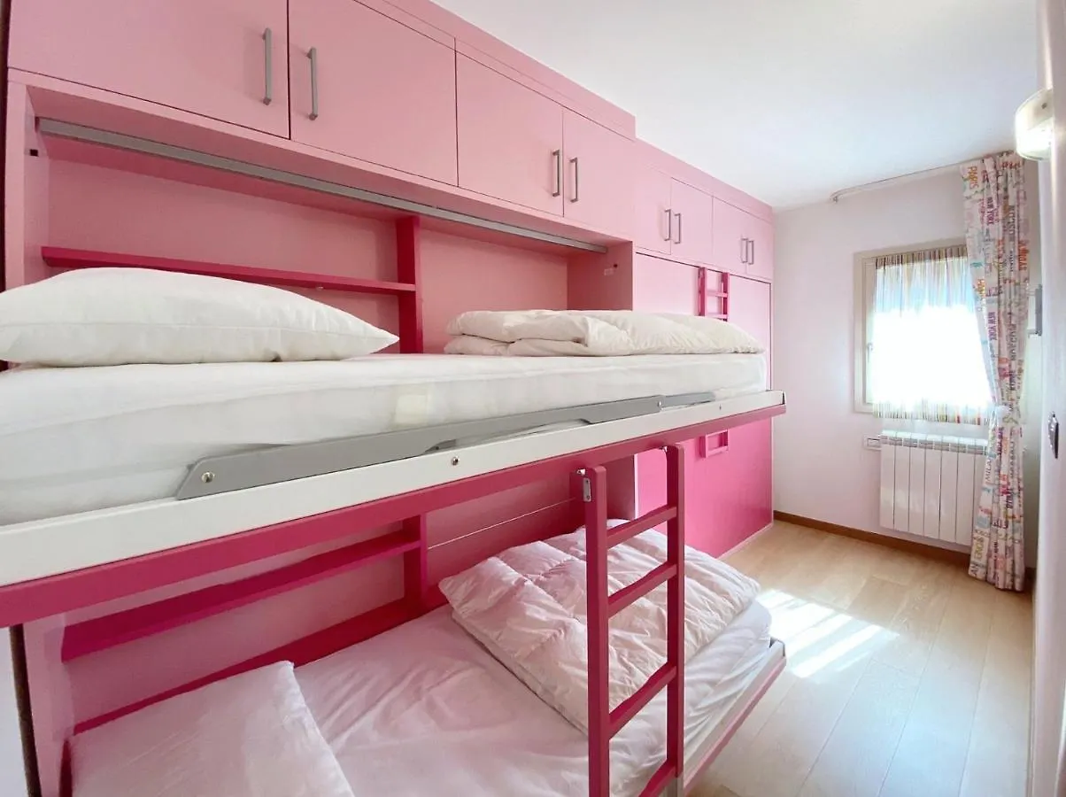 White Bear Apartment Temu 0*,